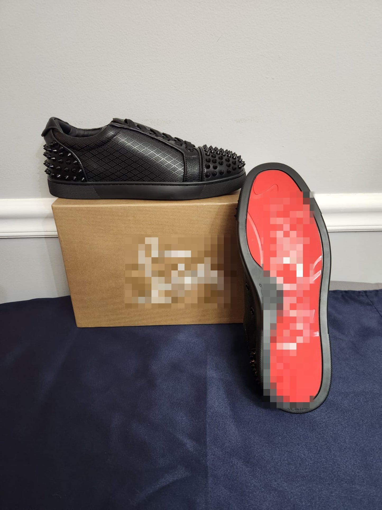 Black Spikes